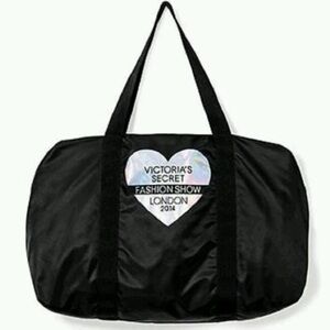 VICTORIA’S SECRET Fashion Show London Tote Travel Duffle Bag Heart 2014 Rare